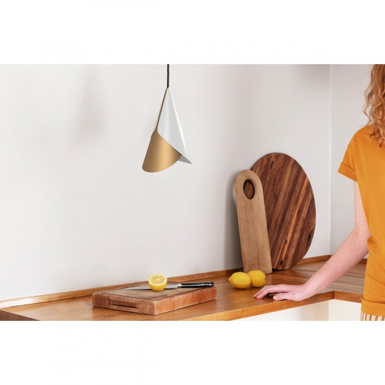Lampa Umage (Vita Copenhagen) CORNET White & Brass